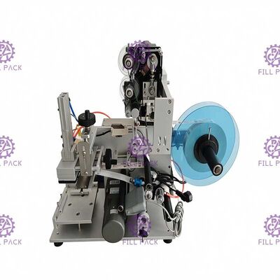 آلة وسم زجاجة لاصقة لاصقة 1800BPH شبه أوتوماتيكية لزجاجة مربعة 3 جوانب