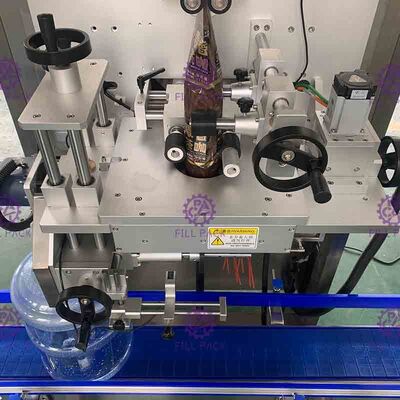كم زجاجة جالون يتقلص وضع الملصقات / آلة وضع العلامات / آلة / معدات / خط / مصنع / نظام / وحدة