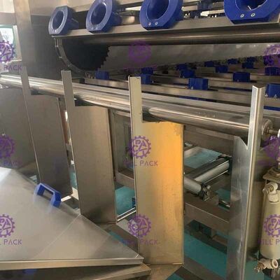 آليّ 3 في 1 ماء يملأ خطّ مع جالون زجاجة sealing آلة 600 Barrel/H