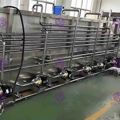 زجاجة المعبأة في زجاجات آلة التعبئة المنقولة عصير المعقم إعادة تدوير مع فوهات الرش