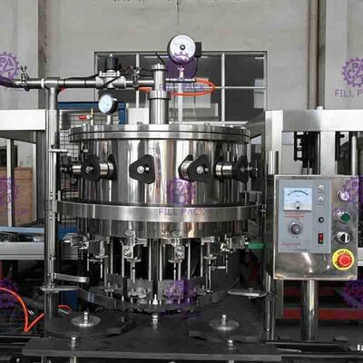 الخطي نوع المعدات لينة شراب تعبئة 0.25L - 2.5L لزجاجة من البلاستيك
