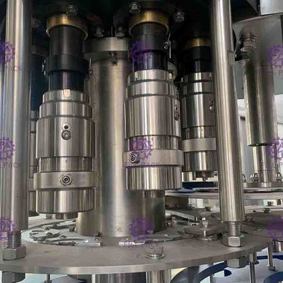 3-في -1 آلة تعبئة مياه الشرب مع PLC تحكم Monoblock 24 رؤساء
