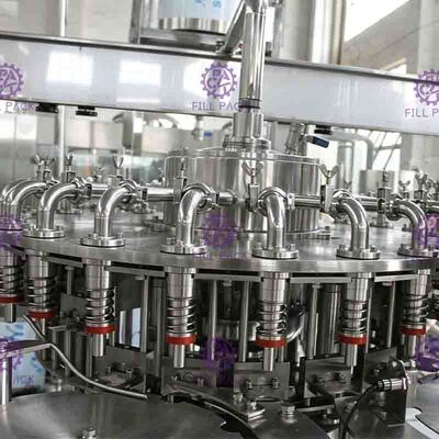 آلة تعبئة عصير 6000BPH بنظام التدفق الخلفي مع تحكم PLC