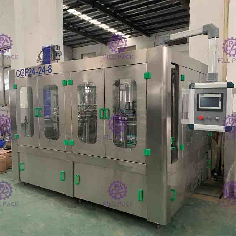 500ml / 1L / 2L PET مياه الشرب 3 في 1 معدات تعبئة أحادية الكتلة / مصنع / آلة / نظام / خط